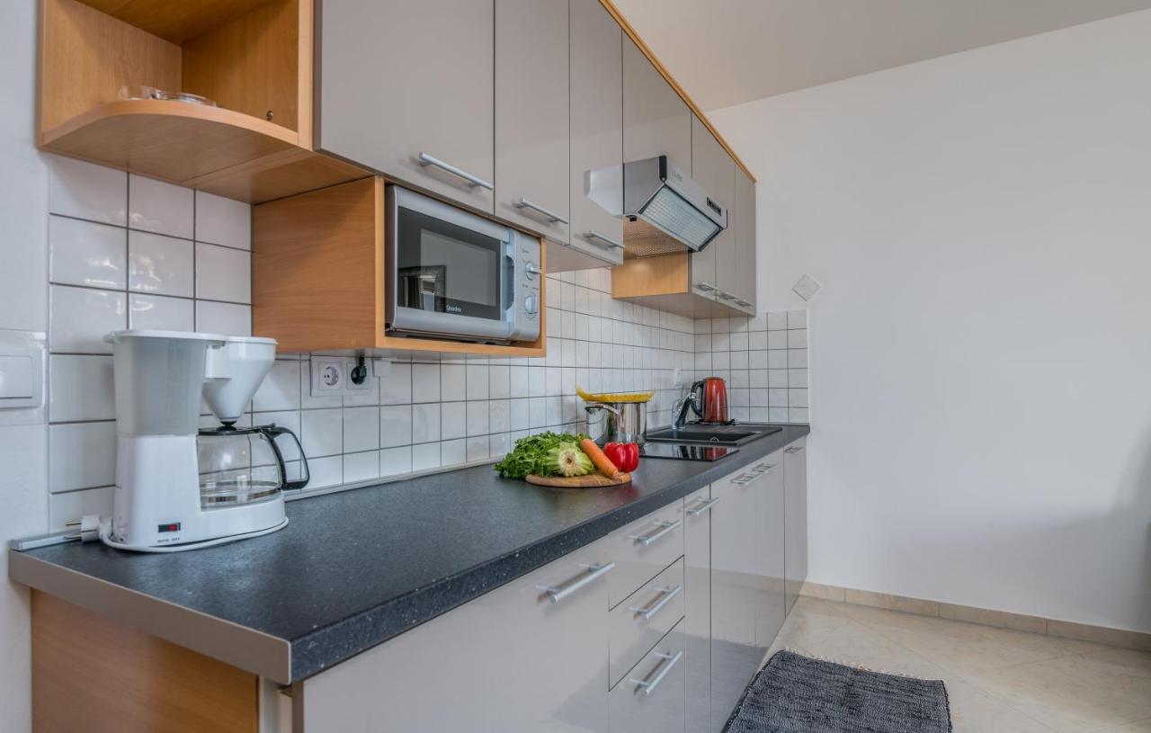 Apartments Kvarner Malinska Eksteriør billede