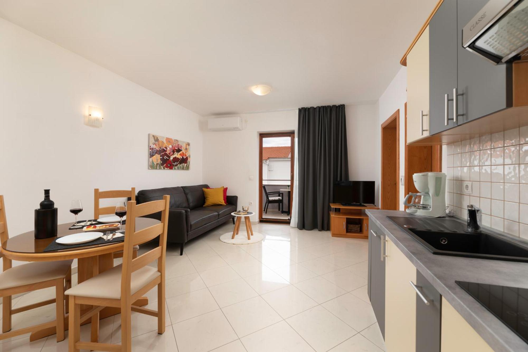 Apartments Kvarner Malinska Eksteriør billede