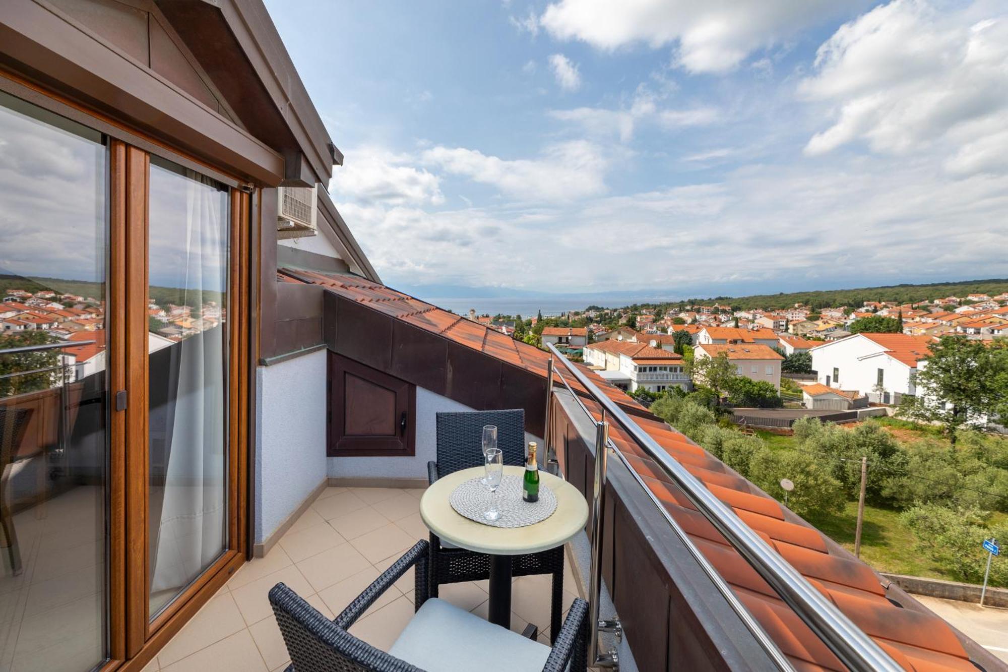 Apartments Kvarner Malinska Eksteriør billede
